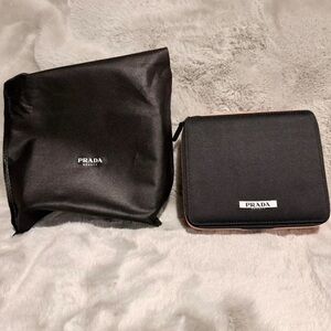 Prada Beauty✨🖤🧡 Black and Peach Cosmetic Bag Set